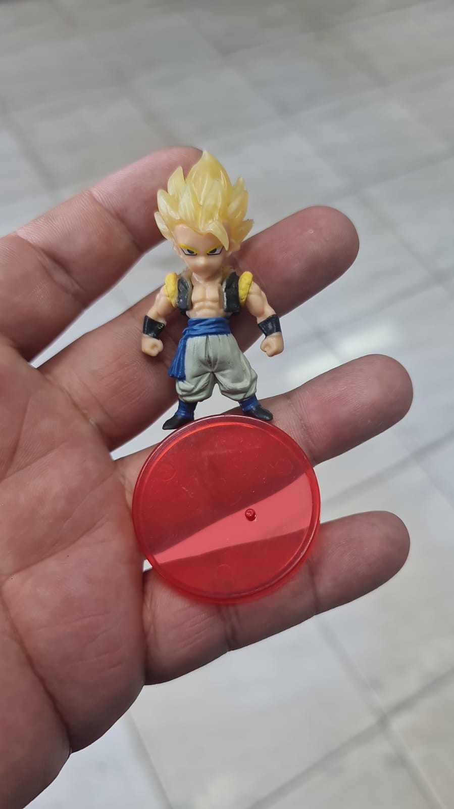 Mini Boneco Gogeta Super Saiyajin – Dragon Ball com Base